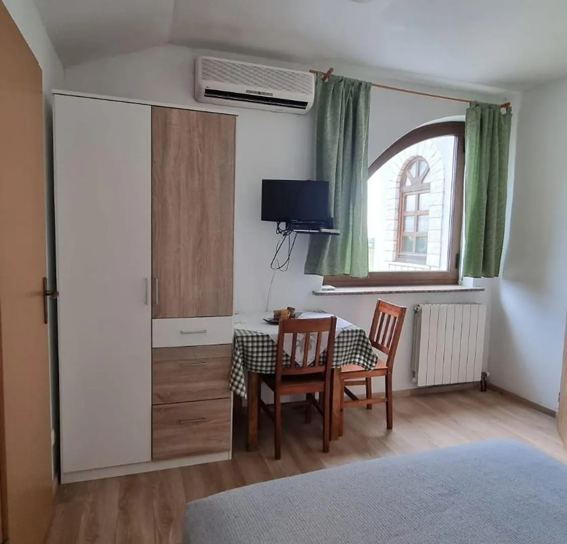 Apartment Apartmani Ritosa Novigrad